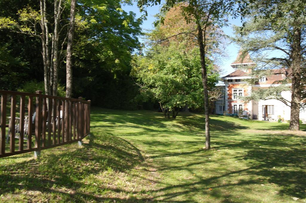 Le Chalet De Luxe Bed & Breakfast Saint-Séverin Dış mekan fotoğraf