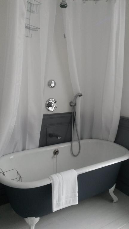 Le Chalet De Luxe Bed & Breakfast Saint-Séverin Oda fotoğraf