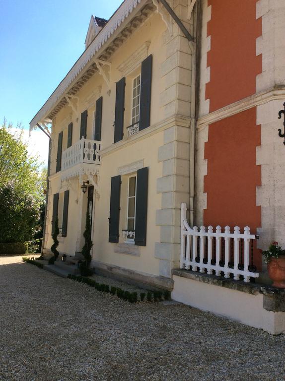 Le Chalet De Luxe Bed & Breakfast Saint-Séverin Dış mekan fotoğraf