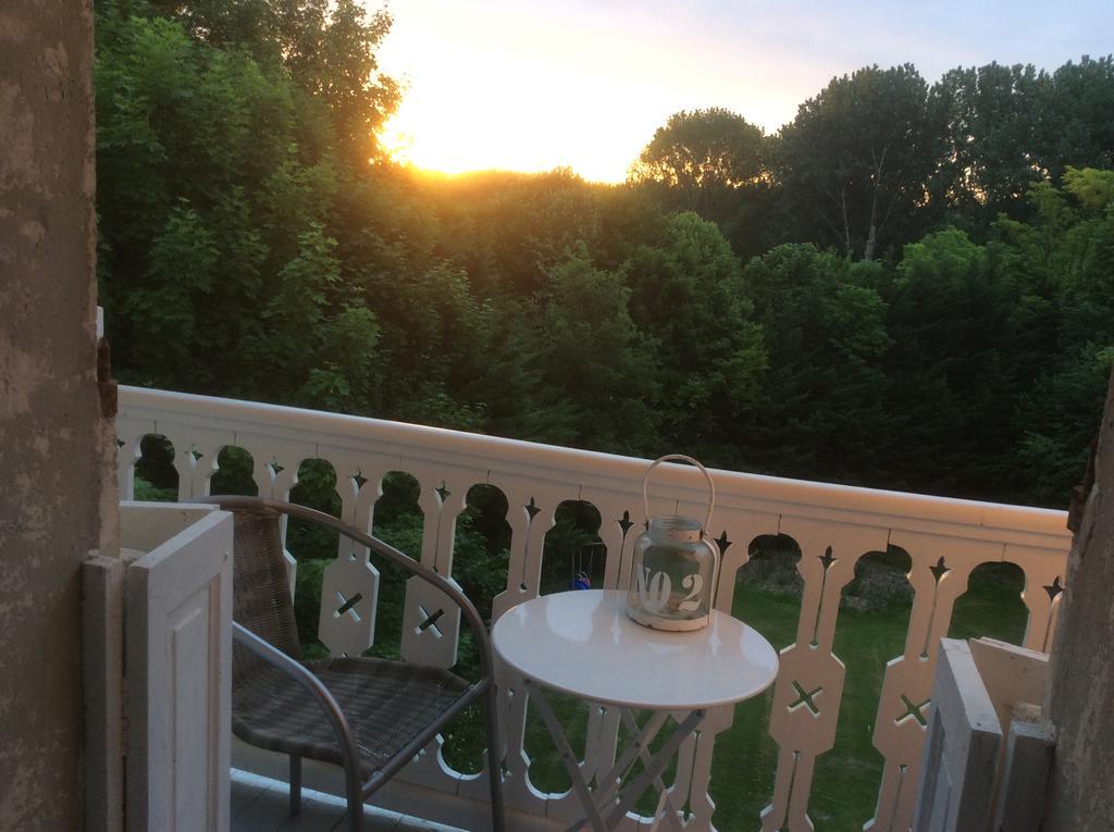 Le Chalet De Luxe Bed & Breakfast Saint-Séverin Dış mekan fotoğraf