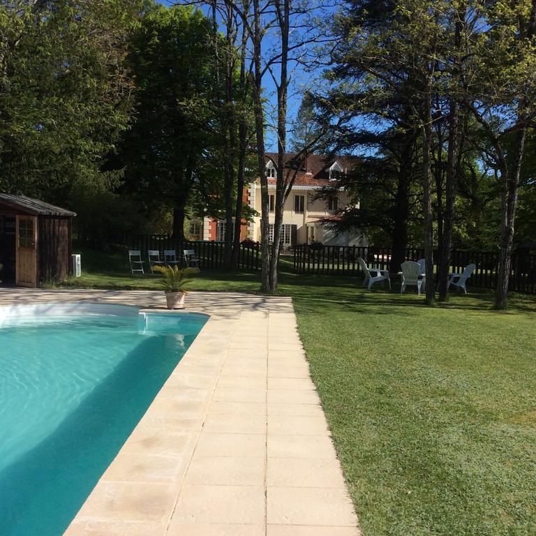 Le Chalet De Luxe Bed & Breakfast Saint-Séverin Dış mekan fotoğraf